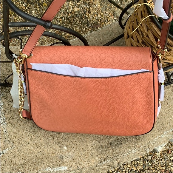 Michael Kors Bedford Legacy Medium Flap Shoulder - Picture 5 of 15